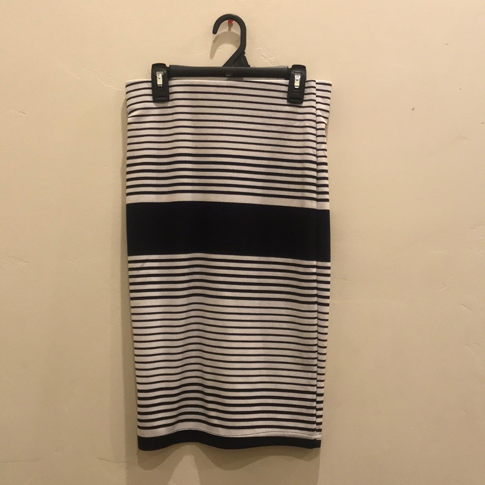 Midi pencil skirt